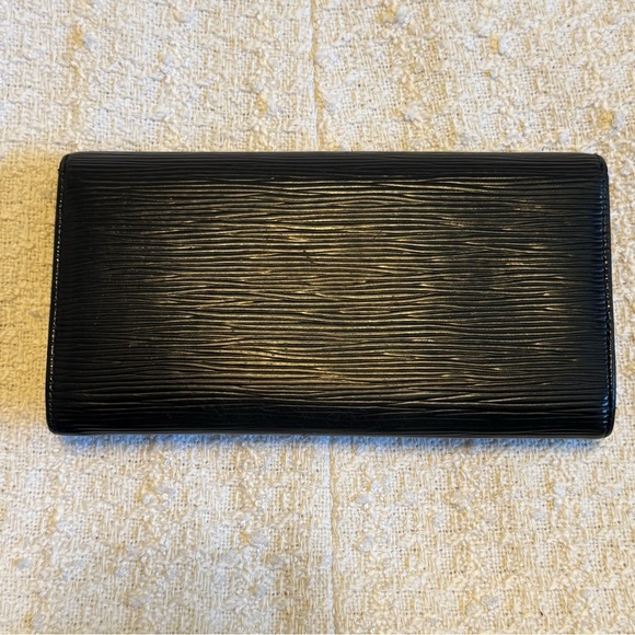 LOUIS VUITTON Black Epi Sarah Leather Case Wallet in Black - Picture 3 of 13